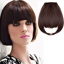 Load image into Gallery viewer, Estelle Bangs Clip in Hair Extensions Front Neat Bang Fringe One Piece 15cm Short Straight Hairpiece for Women مشبك الانفجارات في وصلات الشعر الأمامية الأنيقة بانغ هامش قطعة واحدة 15 سم قطعة شعر مستقيمة قصيرة للنساء
